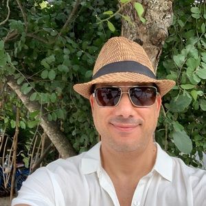 Meet your Posher, John